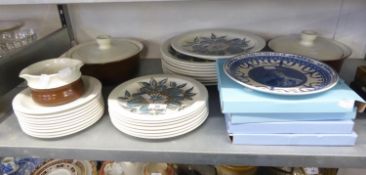 DELIA J & G MEAKIN PART DINNER SERVICE VIZ 8 LARGE PLATES, 7 MEDIUM PLATES, 8 SMALL PLATES, 2