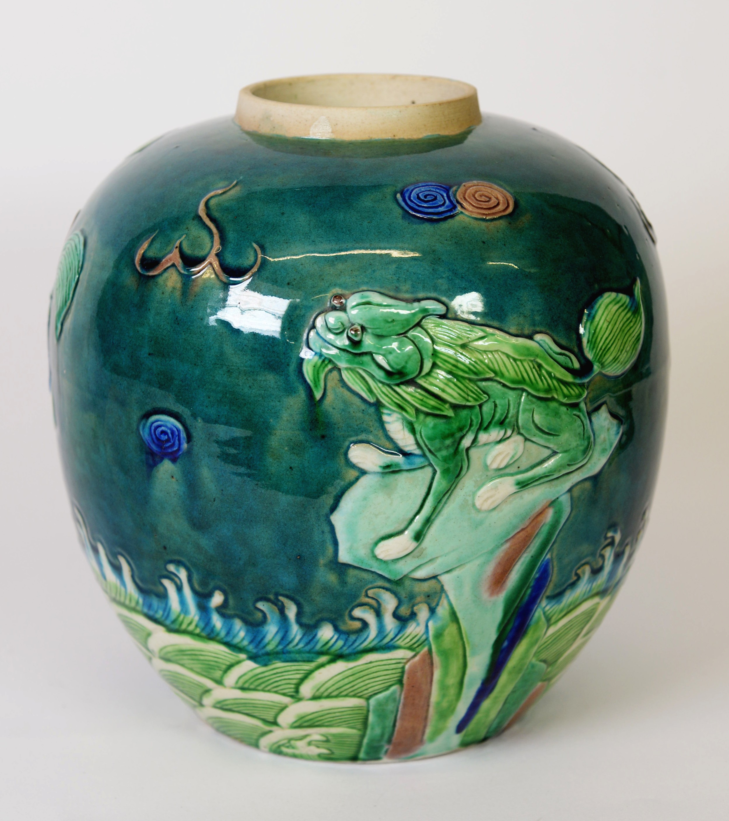 EARLY 19TH CENTURY CHINESE PORCELAIN GINGER JAR, polychrome relief decoration in the form of - Image 3 of 4