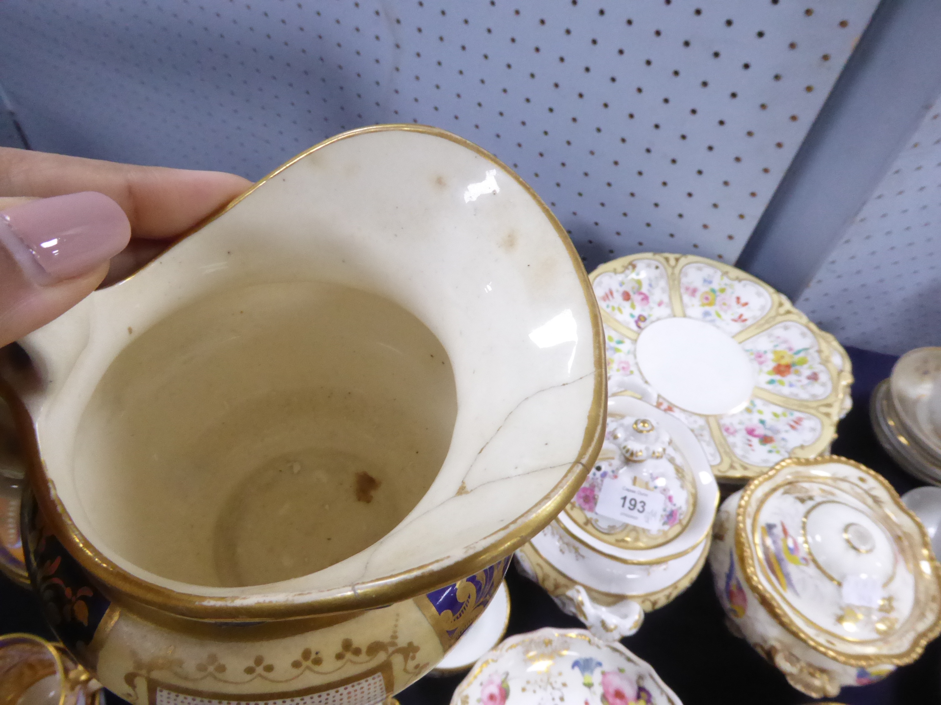 A WORCESTER BISHOP OF DURHAM PART TEA SERVICE, together with an early 19th century part tea - Image 13 of 13