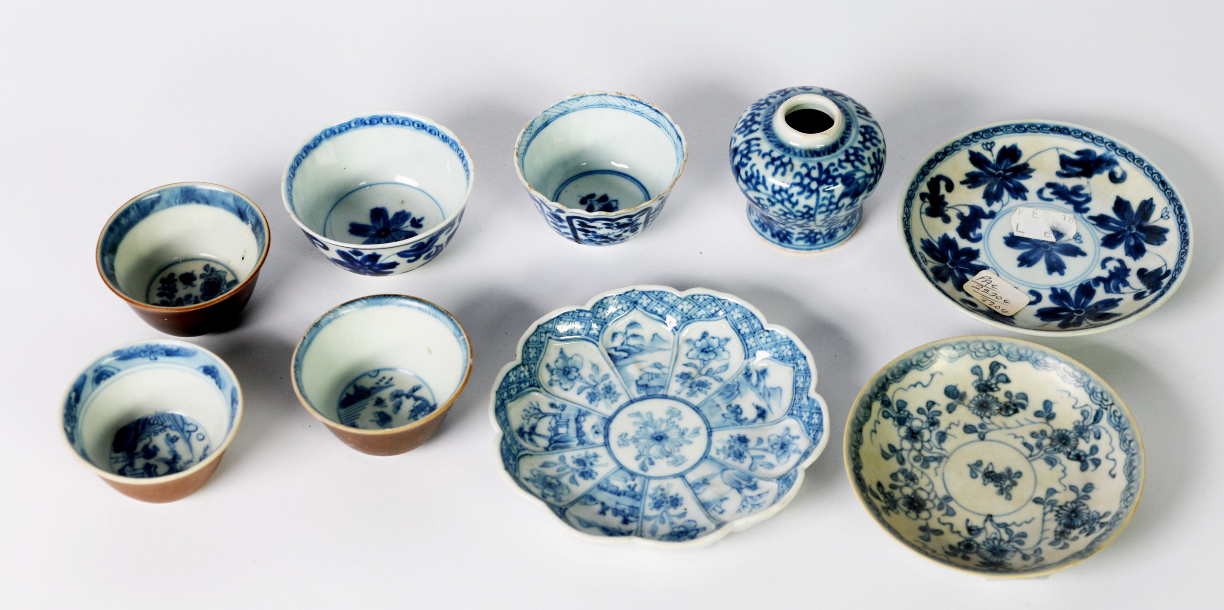 COLLECTION OF EARLY 18TH CENTURY AND LATER BLUE & WHITE CHINESE PORCELAIN TEA WARES, including three