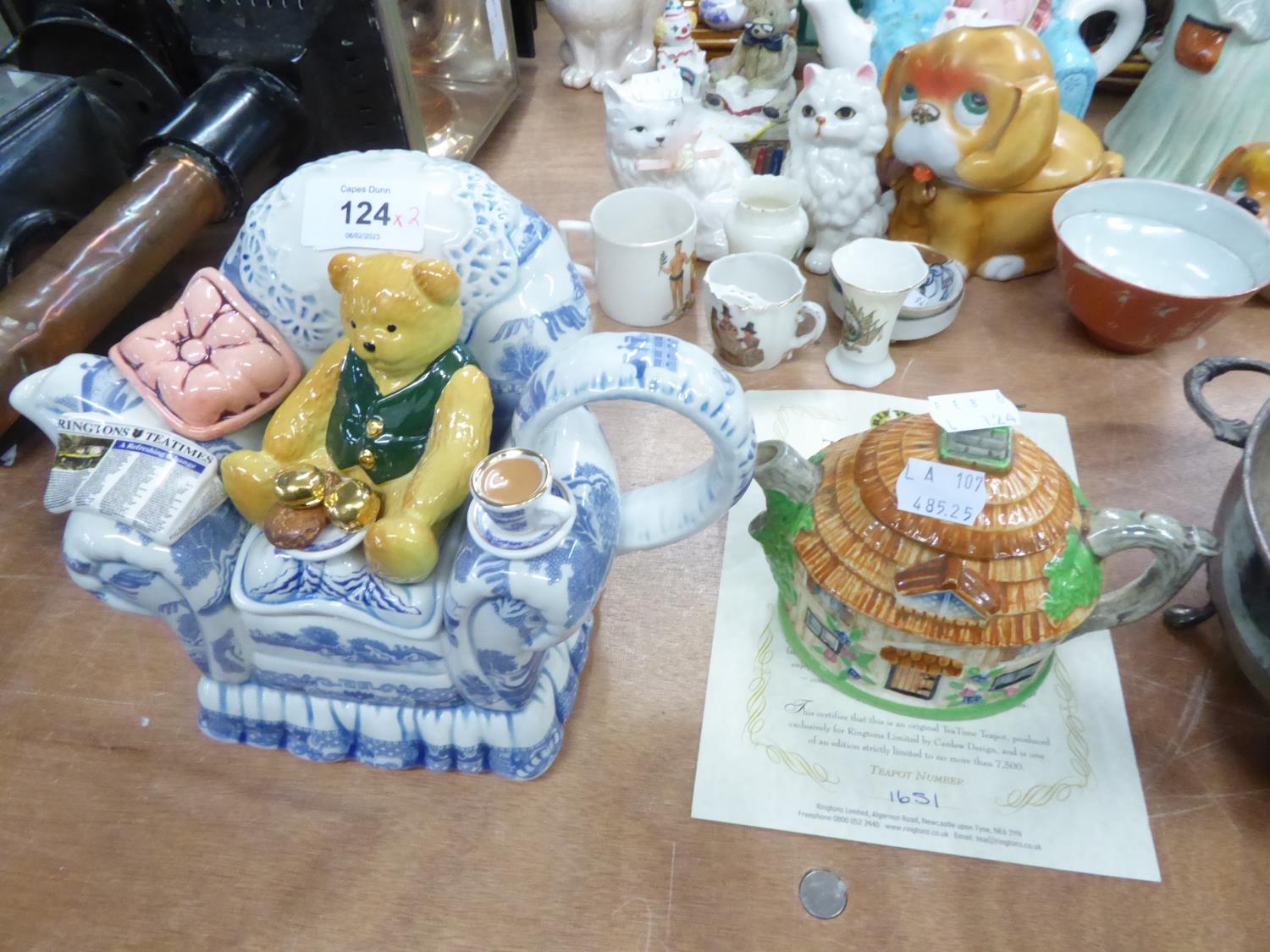 RINGTONS TEA TIME TEAPOT, PRODUCED BY CARDEW DESIGN, A TEDDY BEAR ON A WILLOW PATTERN COUCH WITH