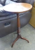 A VICTORIAN CIRCULAR TOP PEDESTAL TRIPOD OCCASIONAL TABLE