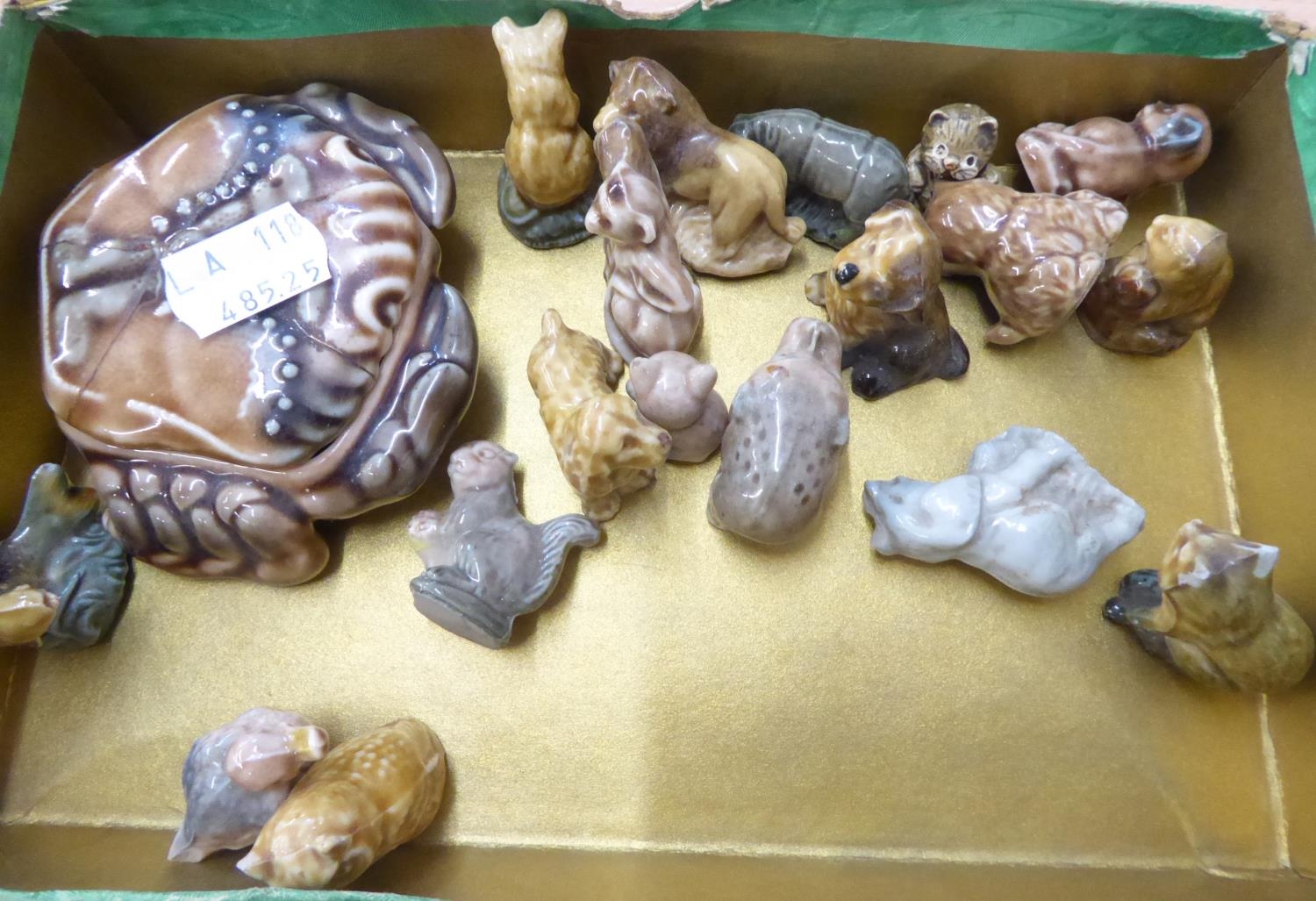 QUANTITY OF WADE WHIMSIES TO INCLUDE; CRAB TRINKET BOX AND 17 ANIMAL WHIMSIES