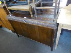 AN OAK AND PLY BLANKET BOX