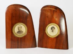 PAIR OF CIRCA 1920s MAHOGANY PROPELLOR TIP EASEL PHOTOGRAPH FRAMES, each with circular glazed