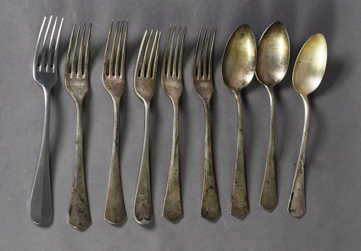 AN INTERESTING COLLECTION OF THIRD REICH ASSOCIATED TABLE FLATWARE: to include three forks and one