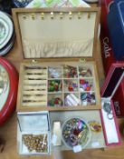 A WOODEN JEWELLERY CASE, CONTAINING A QUANTITY OF ENAMELLED AND OTHER EARRINGS