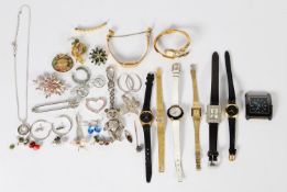 SELECTION OF COSTUME JEWELLERY to include vintage gilt metal and paste cut flowerhead stick pin;