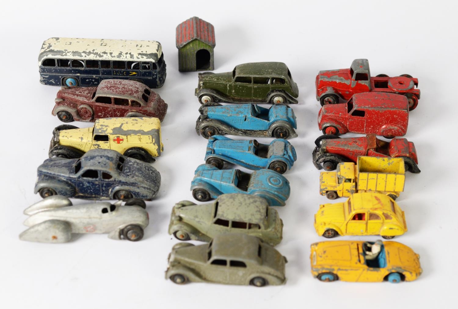 APPROXIMATELY 30 DINKY and OTHER DIECAST TOYS all in very poor playworn condition. TOGETHER WITH A - Image 3 of 3