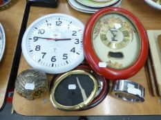 A FRAMED COLOUR PRINT, VASES AND FLOWERS; TWO KITCHEN WALL CLOCKS AND AN OWL ORNAMENT (4)