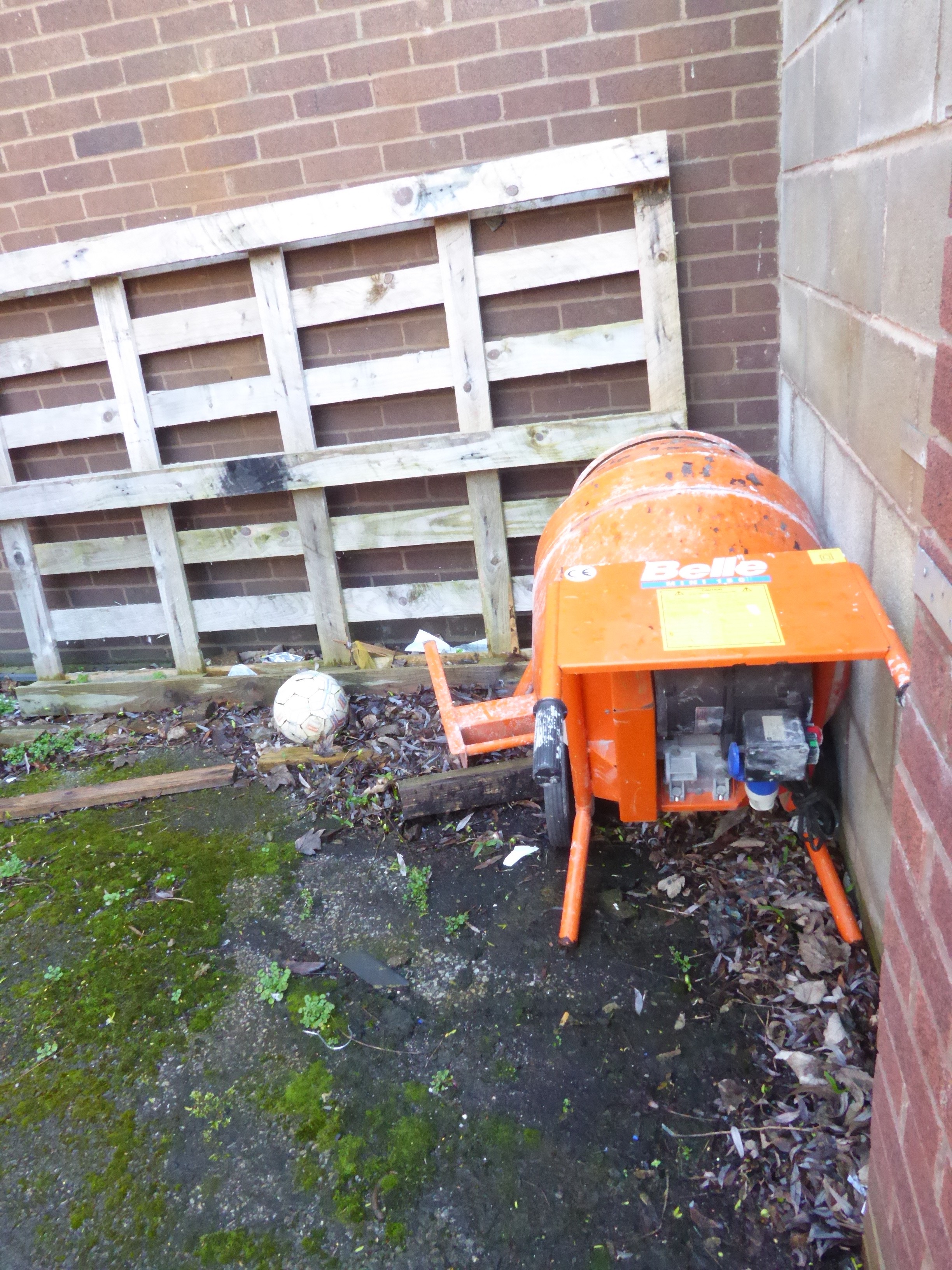 AN ELECTRIC CEMENT MIXER 'BELLE' MINI 150, WITH STAND