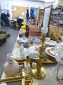 SMALL CERAMIC GLASS LAMP BASE, GOLD COLOURED AND LEAD CRYSTAL LAMP, PLUS A REEDED COLUMN EXAMPLE (3)