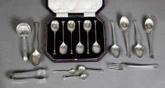 CASED SET OF SIX INTER-WAR YEARS SILVER TEASPOONS, SHEFFIELD 1923, also a SET OF FOUR TEASPOONS,