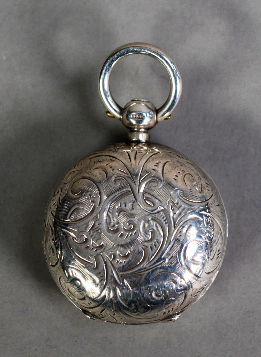 GEORGE V ENGRAVED SILVER SOVEREIGN CASE, of typical form with ring suspension decorated with foliate