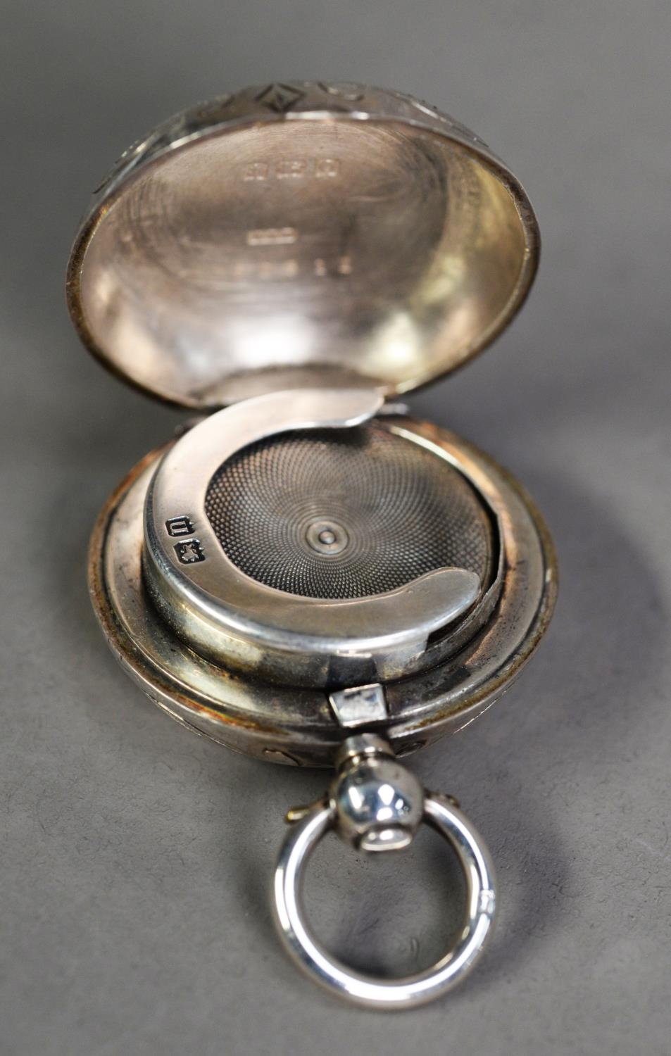 GEORGE V ENGRAVED SILVER SOVEREIGN CASE, of typical form with ring suspension decorated with foliate - Image 3 of 4