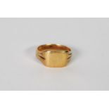 9CT GOLD GENTLEMAN’S VACANT SIGNED RING, size V, 6.1 g gross