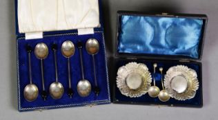 GEORGE VI CASED SET OF SIX SILVER BLACK BEAN TOPPED COFFEE SPOONS, Birmingham 1937, 1.1ozt gross,