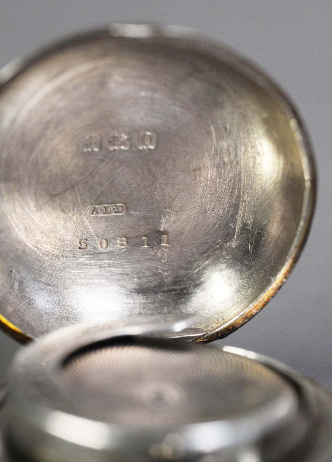 GEORGE V ENGRAVED SILVER SOVEREIGN CASE, of typical form with ring suspension decorated with foliate - Image 4 of 4