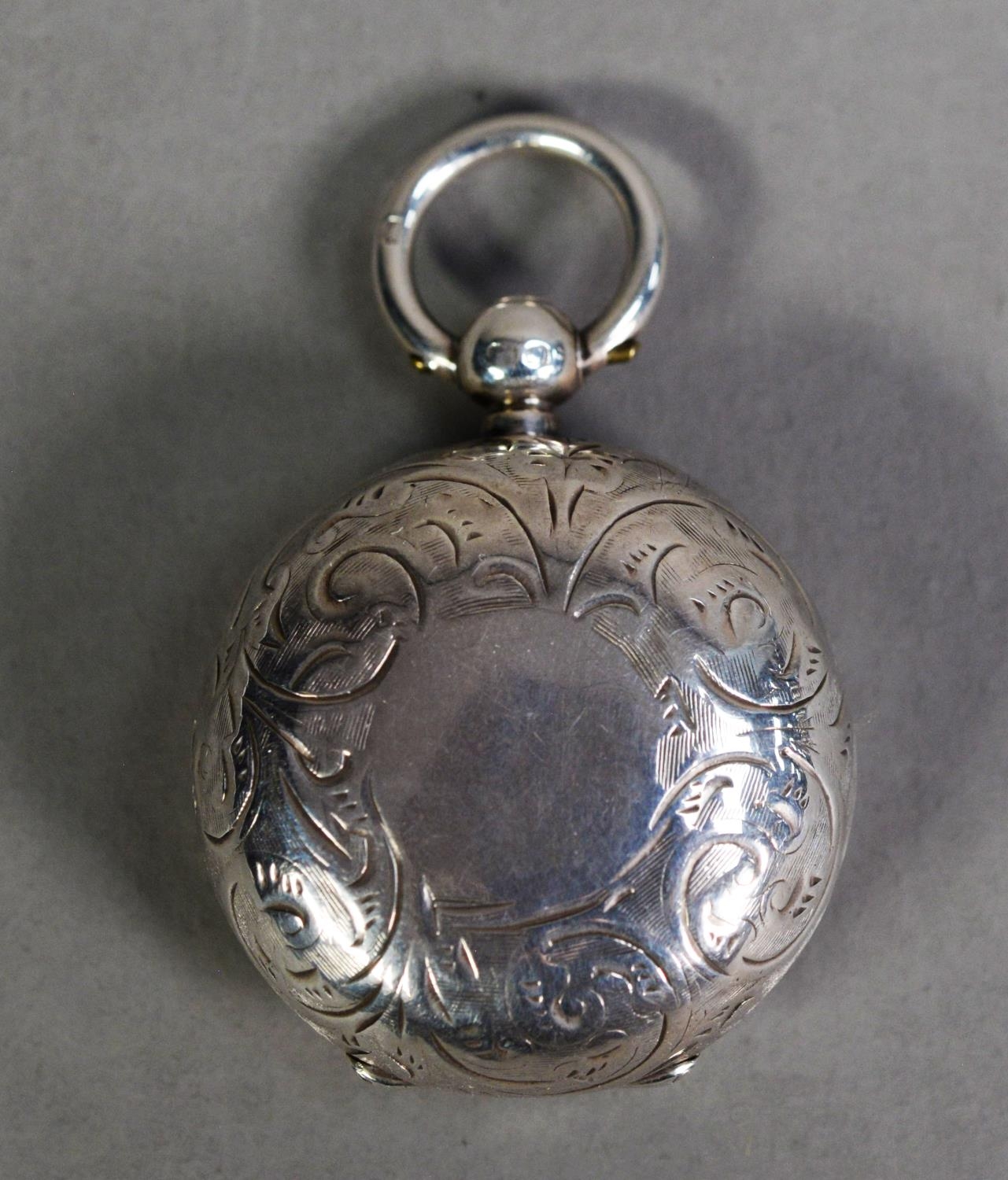 GEORGE V ENGRAVED SILVER SOVEREIGN CASE, of typical form with ring suspension decorated with foliate - Image 2 of 4