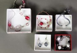 FIVE BOXED ANTICA MURRINA VENETIAN GLASS JEWELLERY ITEMS, viz a necklace with beads of various