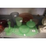 8 PIECES OF 1930's COLOURED GLASS INCLUDING PART TRINKET SET IN GREEN (8)