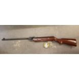 WEST LAKE BRAND .177 CALIBRE AIR RIFLE, COMPLETE WITH PART BOX OF PELLETS