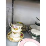 ROYAL DOULTON CHINA ‘VANBOROUGH’ PATTERN TEA SERVICE FOR SIX PERSONS, 20 PIECES, VIZ 6 CUPS, 6