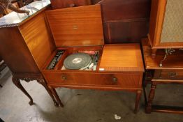 A MAHOGANY CASED GOLDRING LENCO GL72 RECORD PLAYER AND A PAIR OF CABINET SPEAKERS