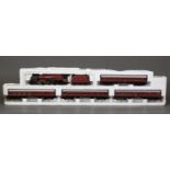 MINT HORNBY OO GAUGE 4-6-2 LOCOMOTIVE AND TENDER - Duchess of Sutherland, No 6233 in LMS maroon