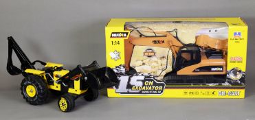 TONKA TOYS TIN PLATE TRACTOR DIGGER/EXCAVATOR, yellow and black, minor rusting and paint loss,