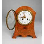 LATE NINETEENTH CENTURY INLAID OAK ART NOUVEAU MANTLE CLOCK, the 4 ¼” enamelled Arabic dial with