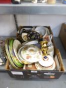 SUNDRY DECORATIVE AND OTHER CERAMIC PIECES TO INCLUDE; ROYAL WORCESTER - 'EVESHAM' PATTERN BOWL