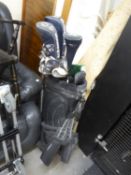 A FULL SET OF STEEL SHAFTED GOLF CLUBS, WITH BAG
