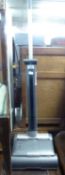 A G-TECH UPRIGHT CORDLESS VACUUM CLEANER