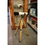 SKYBOLT 40 x 60mm TELESCOPE WITH WOODEN TRIPOD