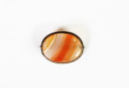 VICTORIAN OVAL PINK AND WHITE AGATE BROOCH in thin gadroon frame, 1 1/4in (3.25cm) wide