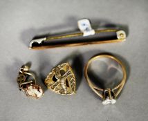 VINTAGE 10ct GOLD 'GOOD YEAR' LAPEL BADGE, 1/2in (1.2cm) high, 1.5gms; LADY'S 9ct GOLD DRESS RING,