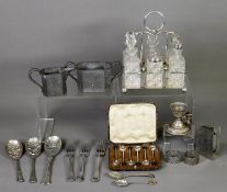 SMALL, MIXED LOT OF PLATED WARES, to include: SIX BOTTLE CRUET SET IN STAND, CASED SET OF SIX COFFEE