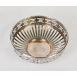 SILVER PIERCED CIRCULAR BON BON DISH, 4in (10cm) diameter, 1.60ozs, Birmingham 1956