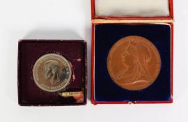 CASED QUEEN VICTORIA DIAMOND JUBILEE 1897 BRONZE COMMEMORATIVE MEDAL (case imperfect), also a