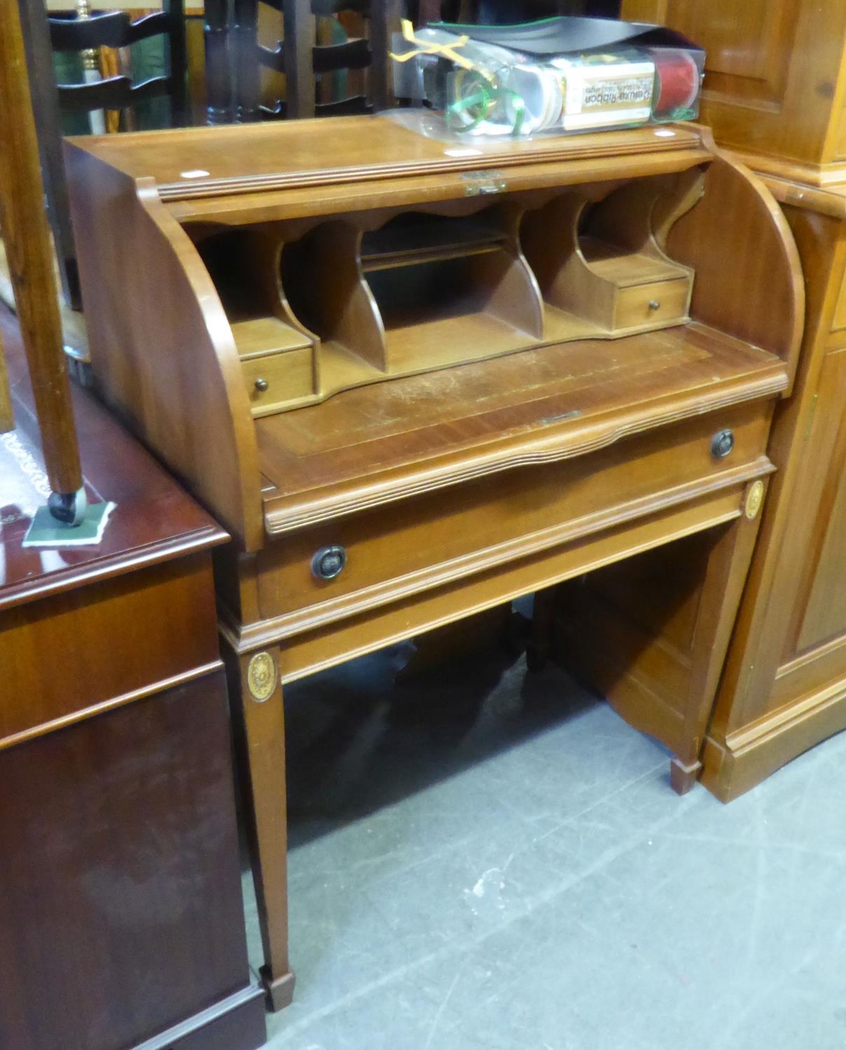 A POST WAR REPRODUCTION MAHOGANY CYLINDER DESK, HAVING SINGLE DRAWER ON SQUARE TAPERING LEGS