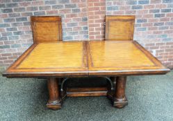 THOMASVILLE ERNEST HEMINGWAY COLLECTION DINING ROOM SUITE OF 9 PIECES, COMPRISING AN EXTENDING DINNG