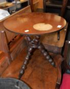 VICTORIAN MAHOGANY TABLE, ON TRI-FORM BOBBIN LEGS (as found) (approximately 50cm diameter)