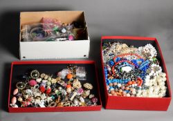 LARGE QUANTITY OF VINTAGE COSTUME JEWELLERY, MAINLY NECKLACES AND PAIRS OF EARRINGS