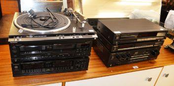 TECHNICS HiFi STACKING SYSTEM, TO INCLUDE A VC-4 AMPLIFIER SYSTEM, STEREO TUNER ST-600L, CD PLAYER