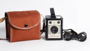 VINTAGE CORONET 'AMBASSADOR' ENGLISH BOX CAMERA, 6 x 9m roll film camera, in brown canvas case, (c/r