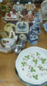 COLLECTION OF ASSORTED CERAMICS TO INCLUDE; NOVELTY TEAPOTS, FRUIT PRINTED TEACUPS AND SAUCERS,