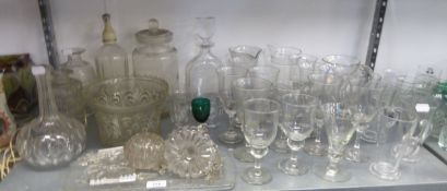 LARGE QUANTITY OF GLASSWARES TO INCLUDE; DECANTER AND STOPPER, AMETHYST CONICAL COLOURED DRINKING