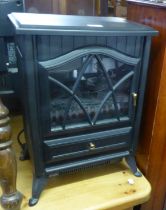 BLACK METAL AND GLAZED STOVE PATTERN ELECTRIC HEATER, WITH COAL EFFECT