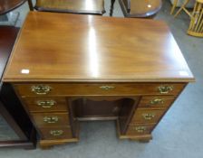 QUEEN ANNE STYLE SMALL KNEEHOLE DESK, WITH SEVEN DRAWERS